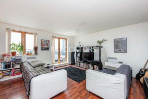 Lounge - click for photo gallery